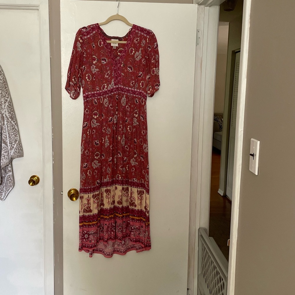 Beautiful flowy dress
